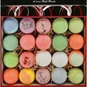 Organics Vegan Bath Bomb Kit 20 ct.